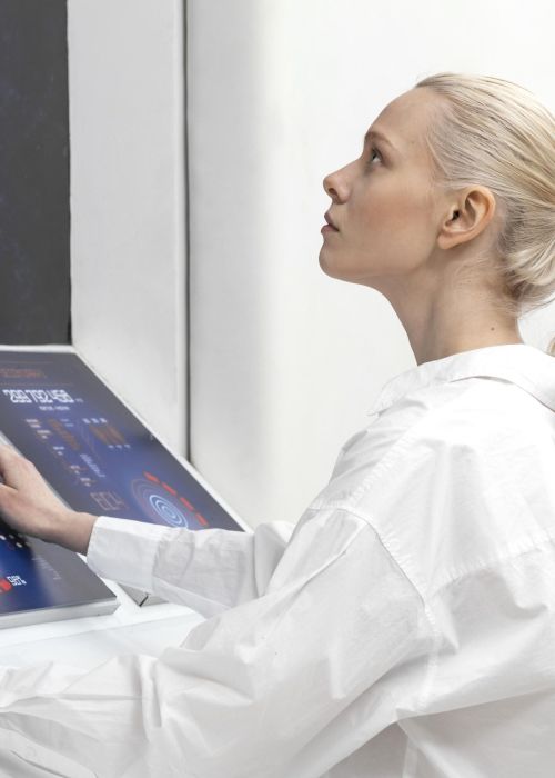 Develop AI information extraction solutions in Azure